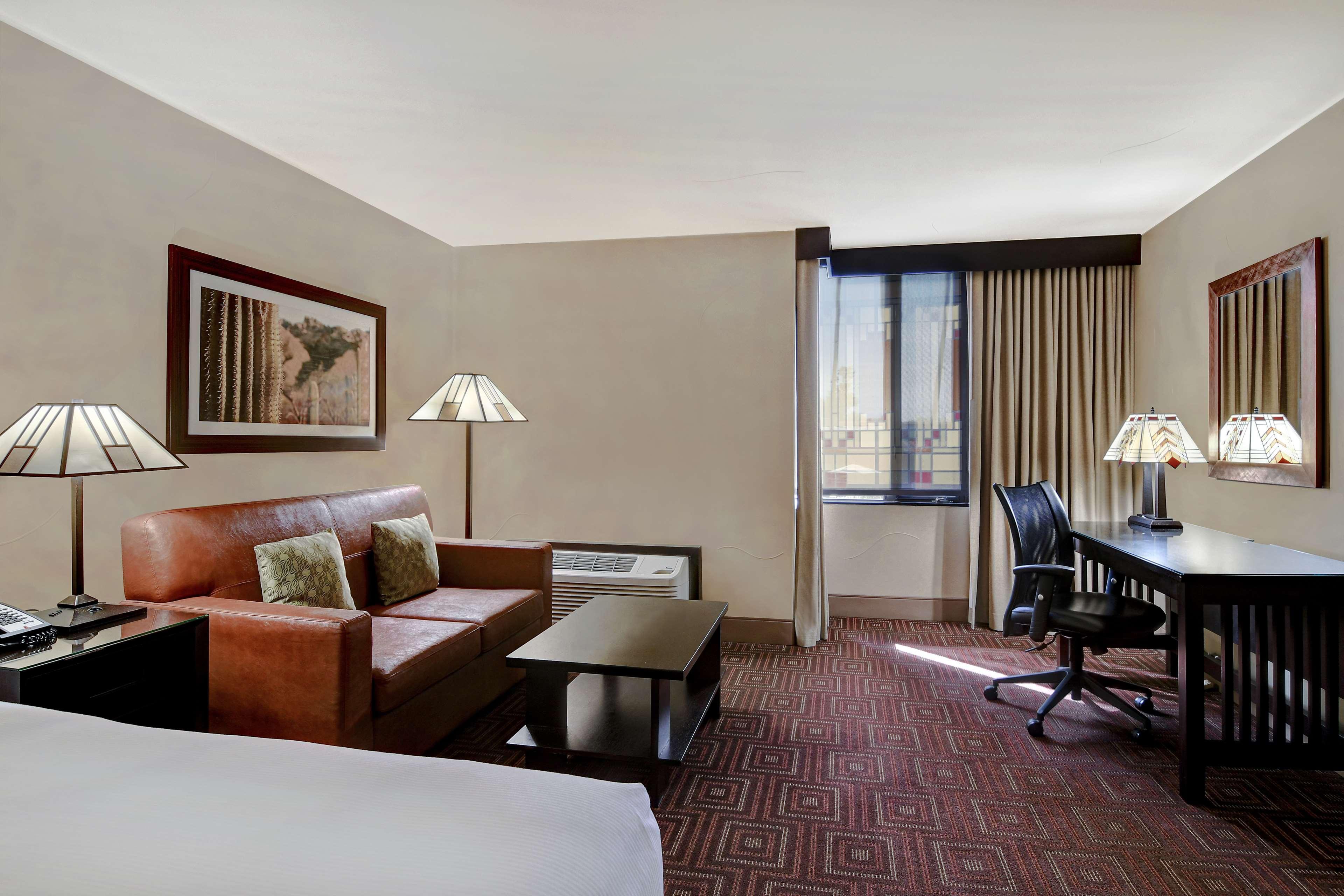 Doubletree By Hilton Phoenix- Tempe Exterior foto
