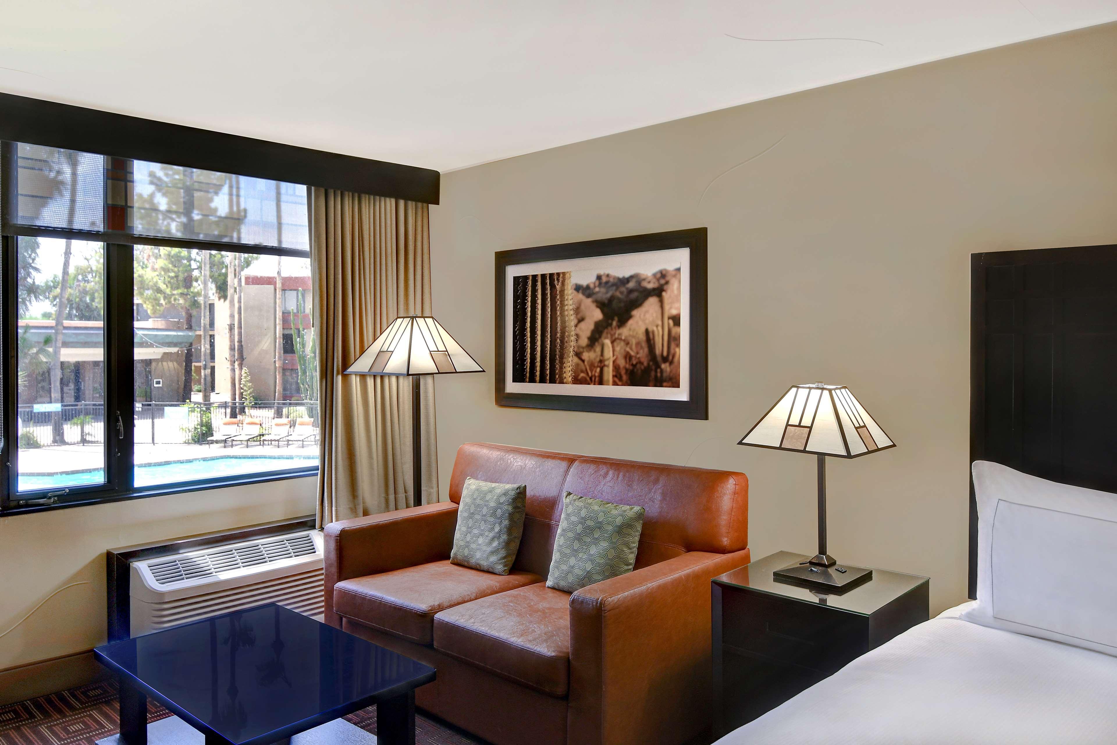 Doubletree By Hilton Phoenix- Tempe Exterior foto