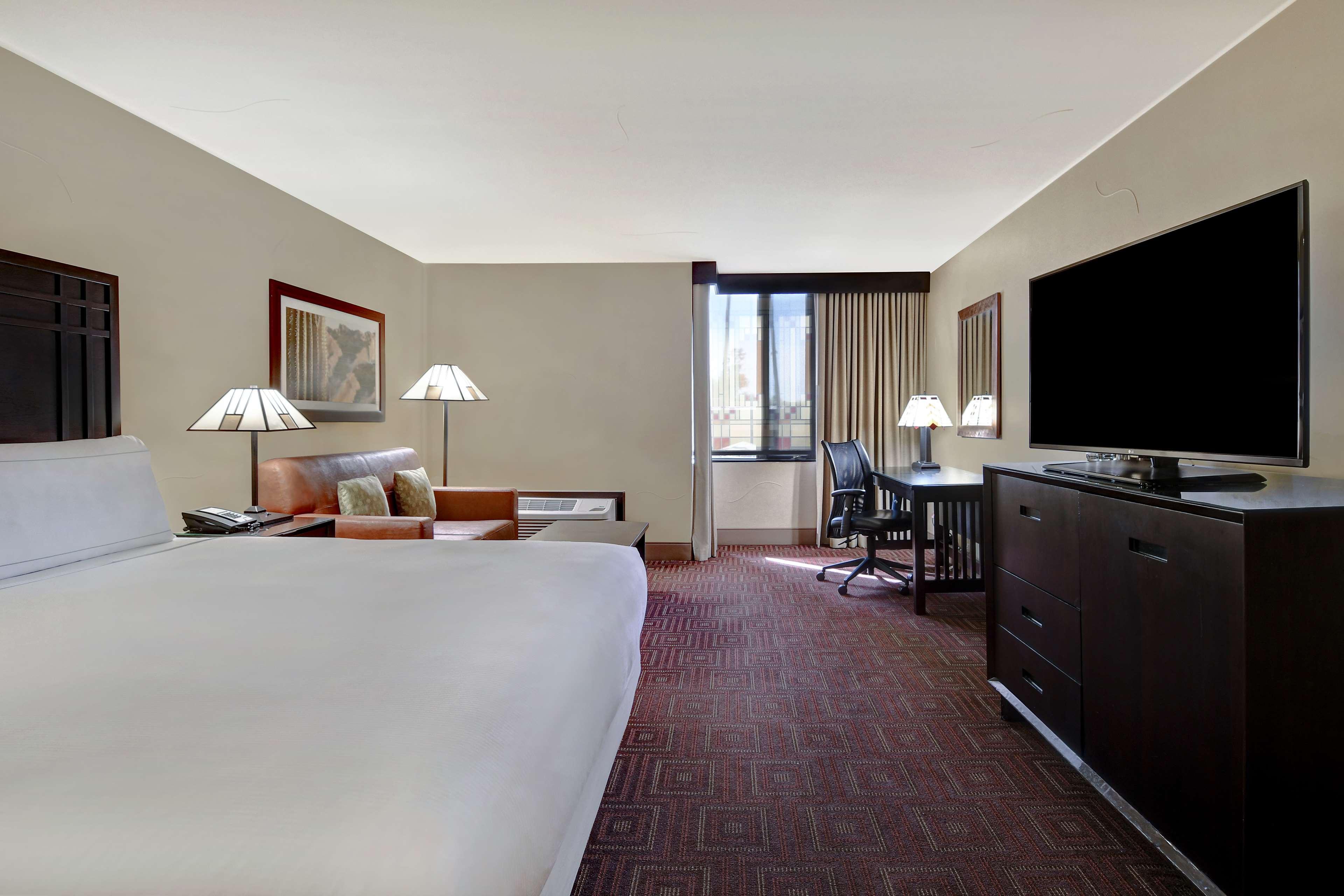 Doubletree By Hilton Phoenix- Tempe Exterior foto