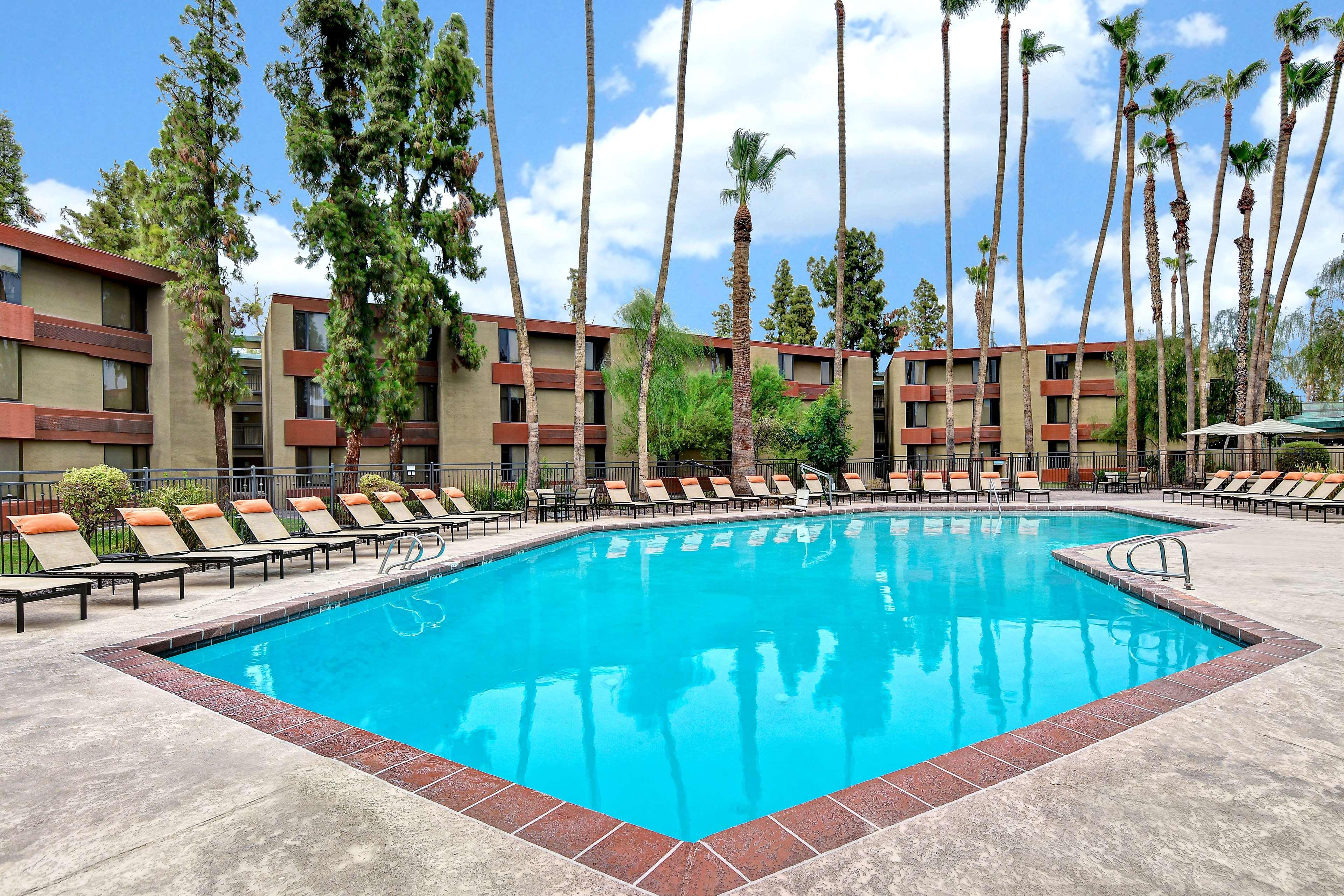 Doubletree By Hilton Phoenix- Tempe Exterior foto