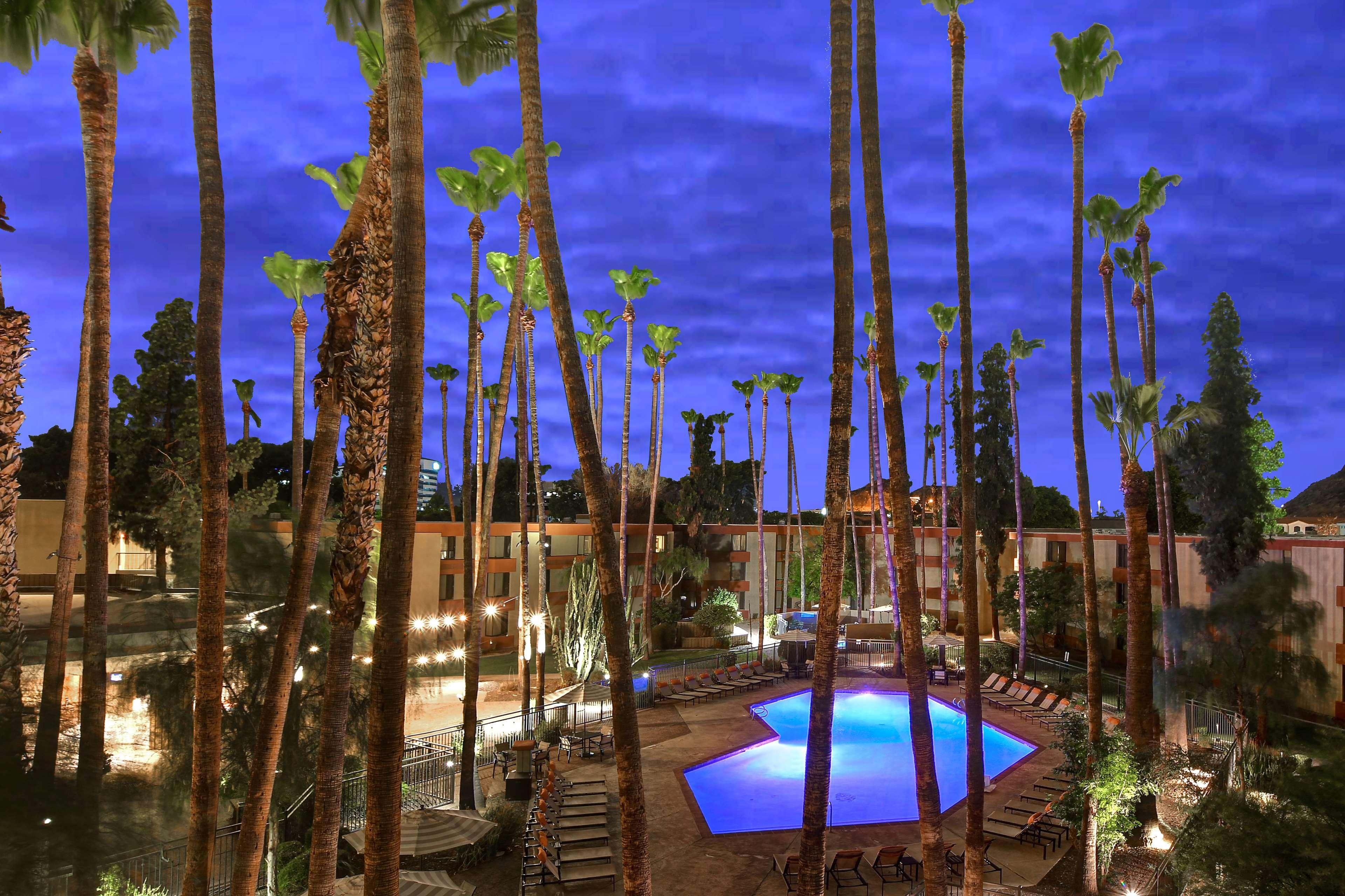 Doubletree By Hilton Phoenix- Tempe Exterior foto
