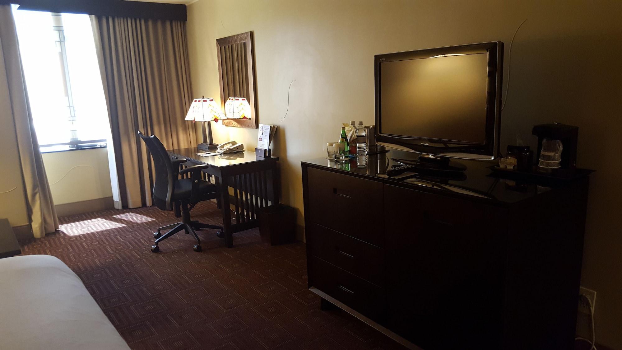 Doubletree By Hilton Phoenix- Tempe Exterior foto