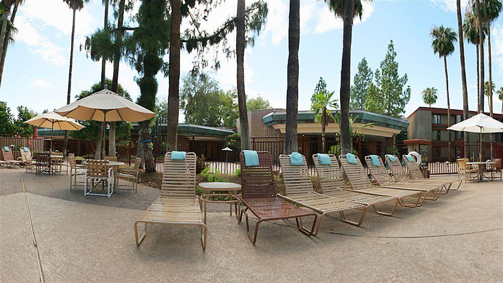 Doubletree By Hilton Phoenix- Tempe Exterior foto